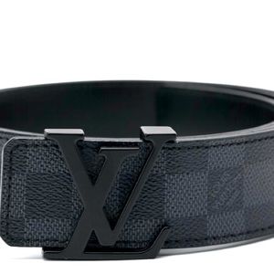 MENS LOUIS VUITTON BELT. Used ,Good price great condition.